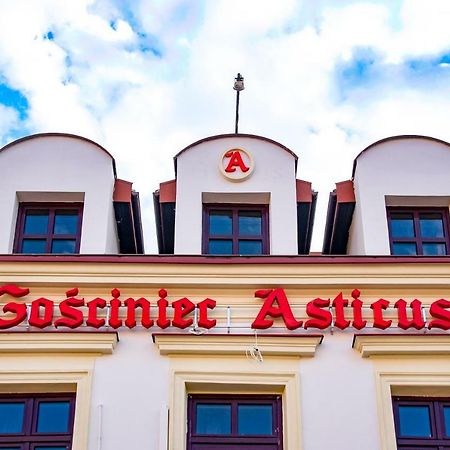 Gosciniec Asticus Bed & Breakfast Jaroslaw Exterior photo