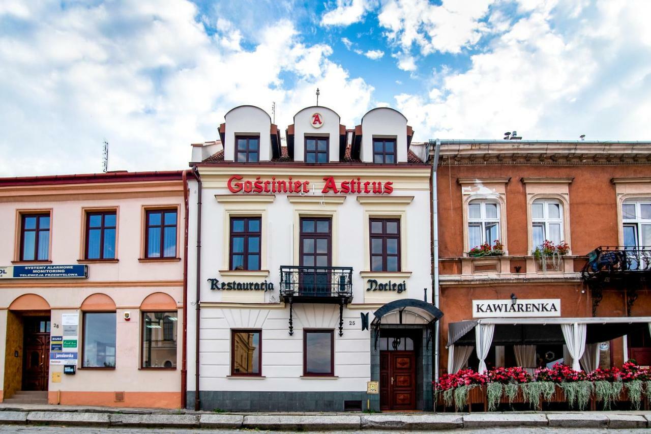 Gosciniec Asticus Bed & Breakfast Jaroslaw Exterior photo