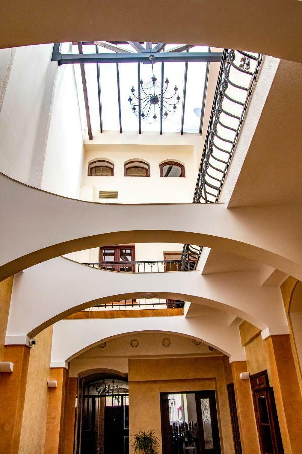 Gosciniec Asticus Bed & Breakfast Jaroslaw Exterior photo
